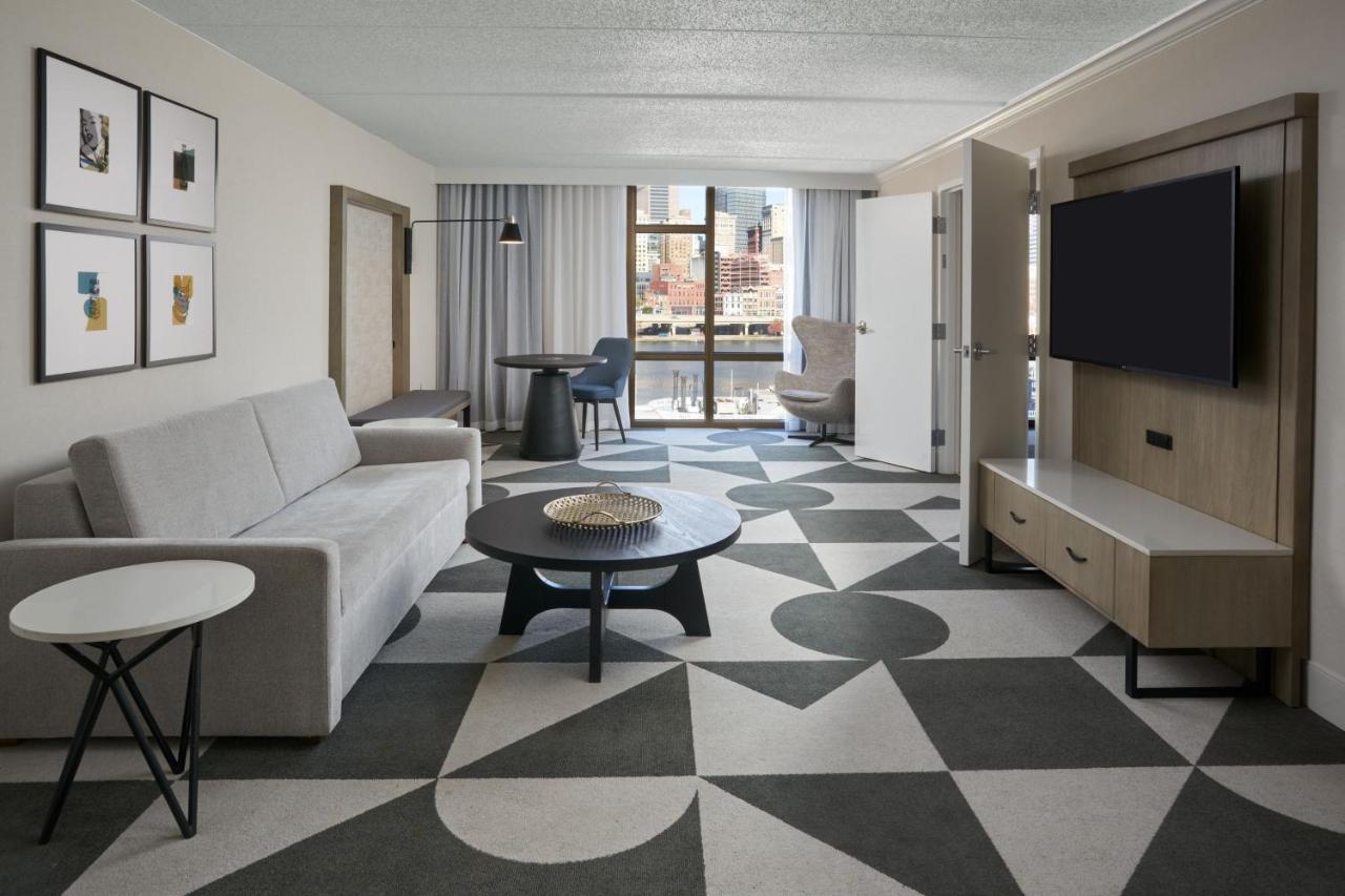 Sheraton Pittsburgh Hotel At Station Square Exteriör bild